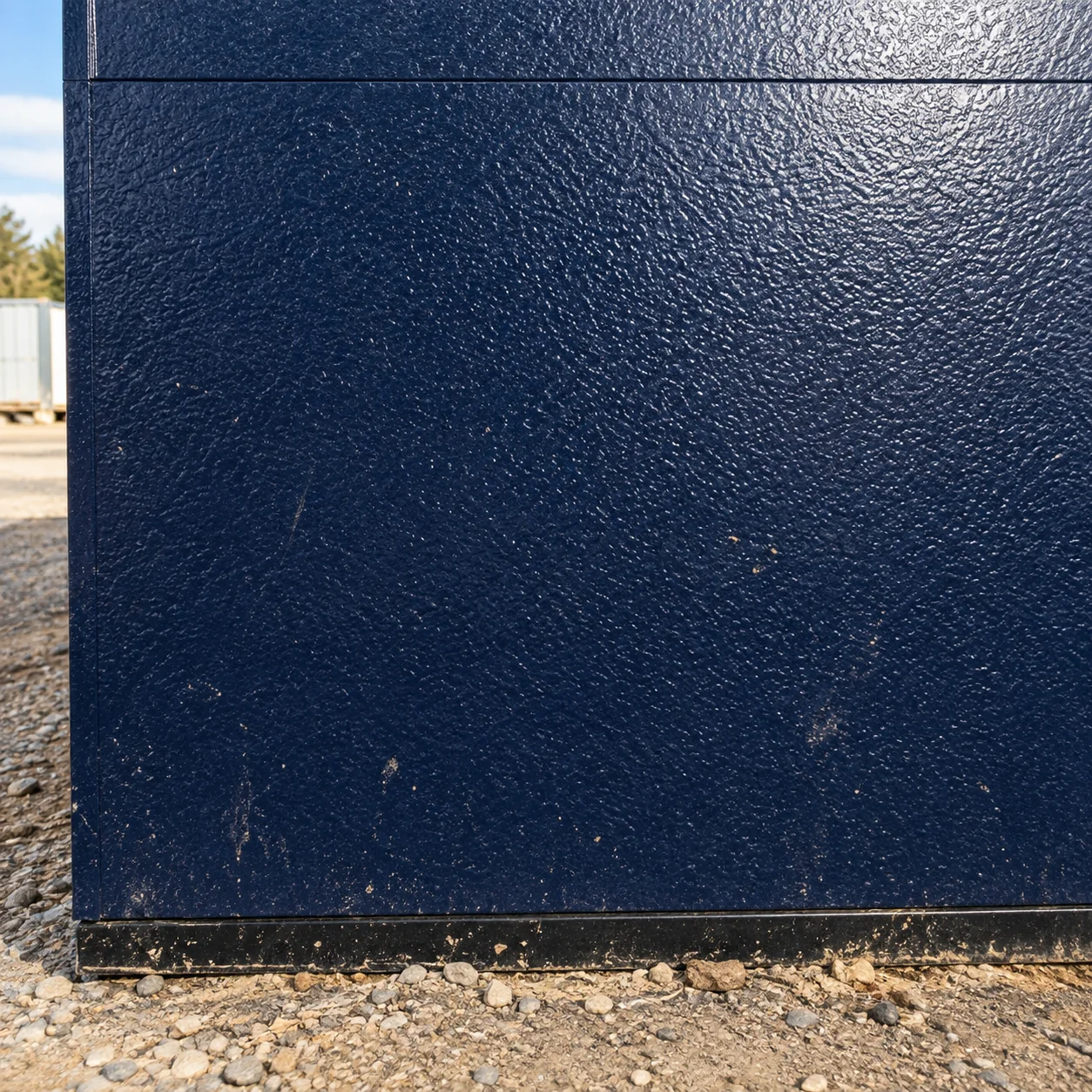 Referência do material: Amostra de revestimento com acabamento em relevo azul escuro